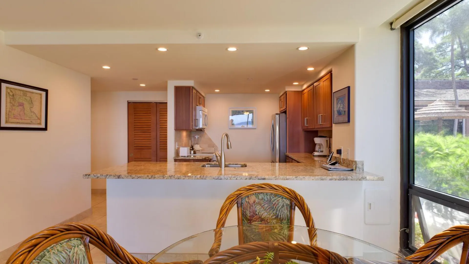 Apartment Lahaina Condo With Patio, Ocean Views And Pool Access! Kahana