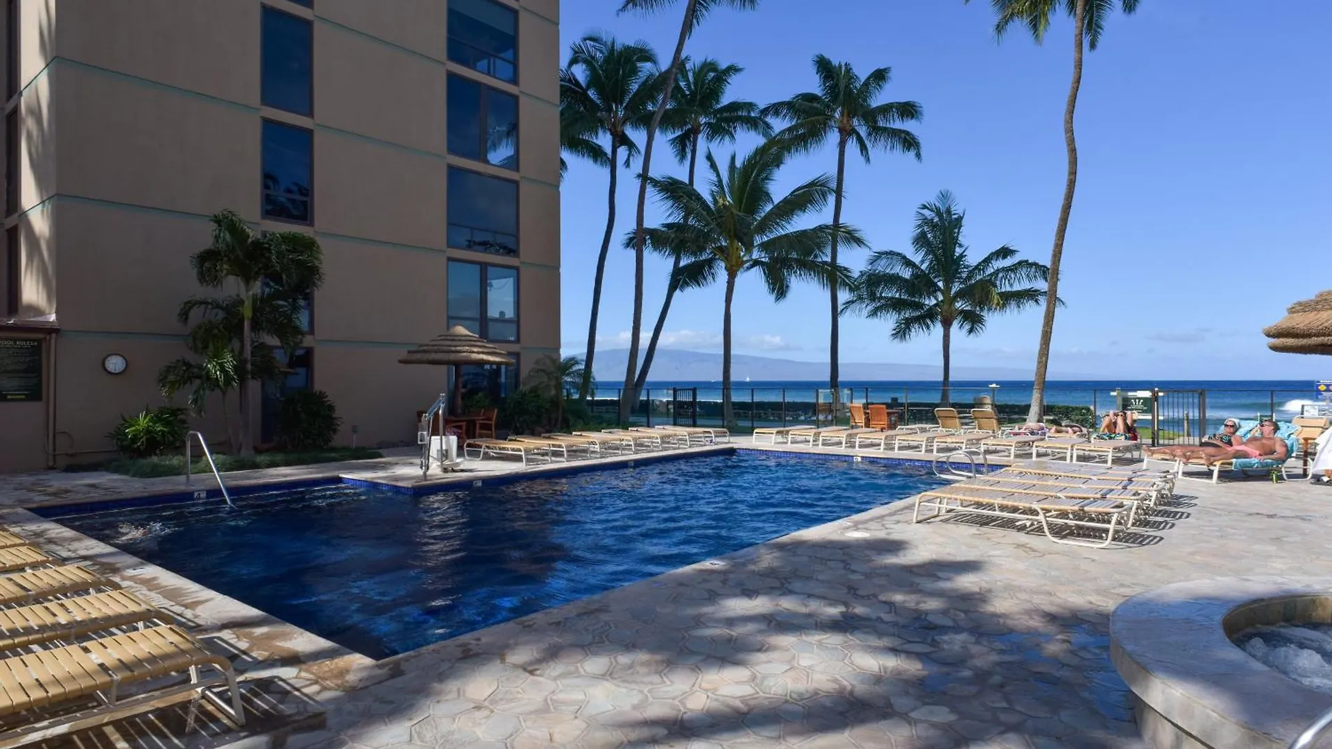 Lahaina Condo With Patio, Ocean Views And Pool Access! Kahana